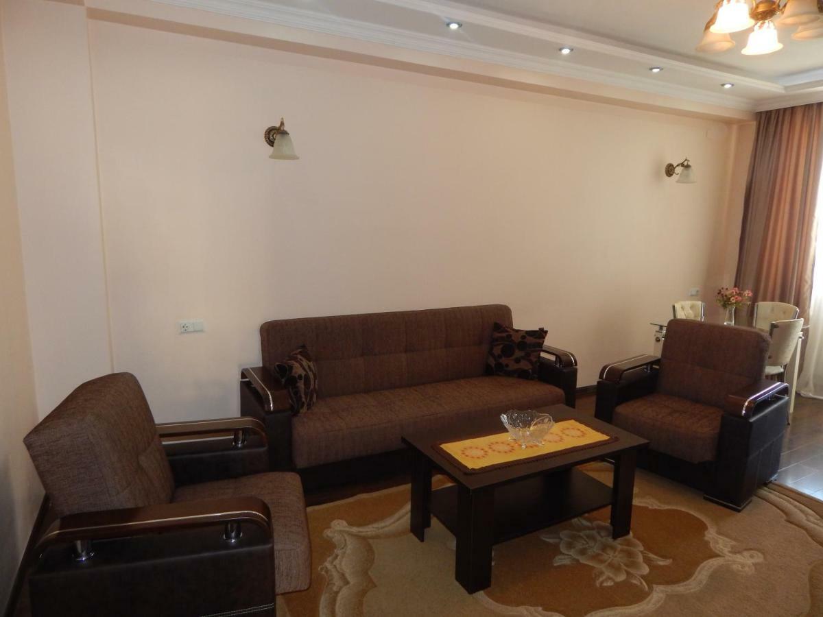 Apartment First Line From Sea Batumi Eksteriør billede