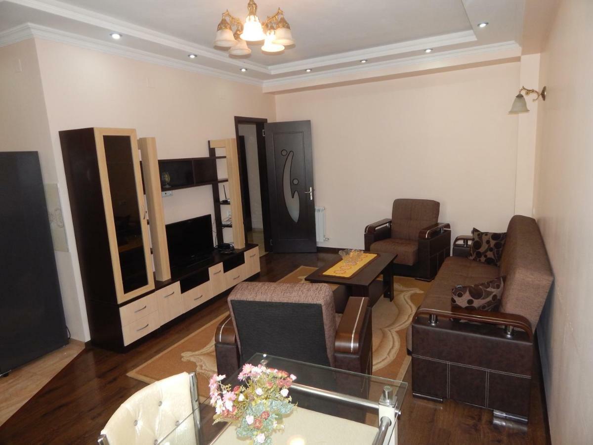 Apartment First Line From Sea Batumi Eksteriør billede