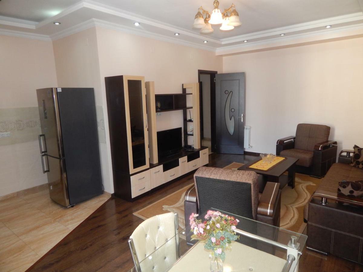 Apartment First Line From Sea Batumi Eksteriør billede