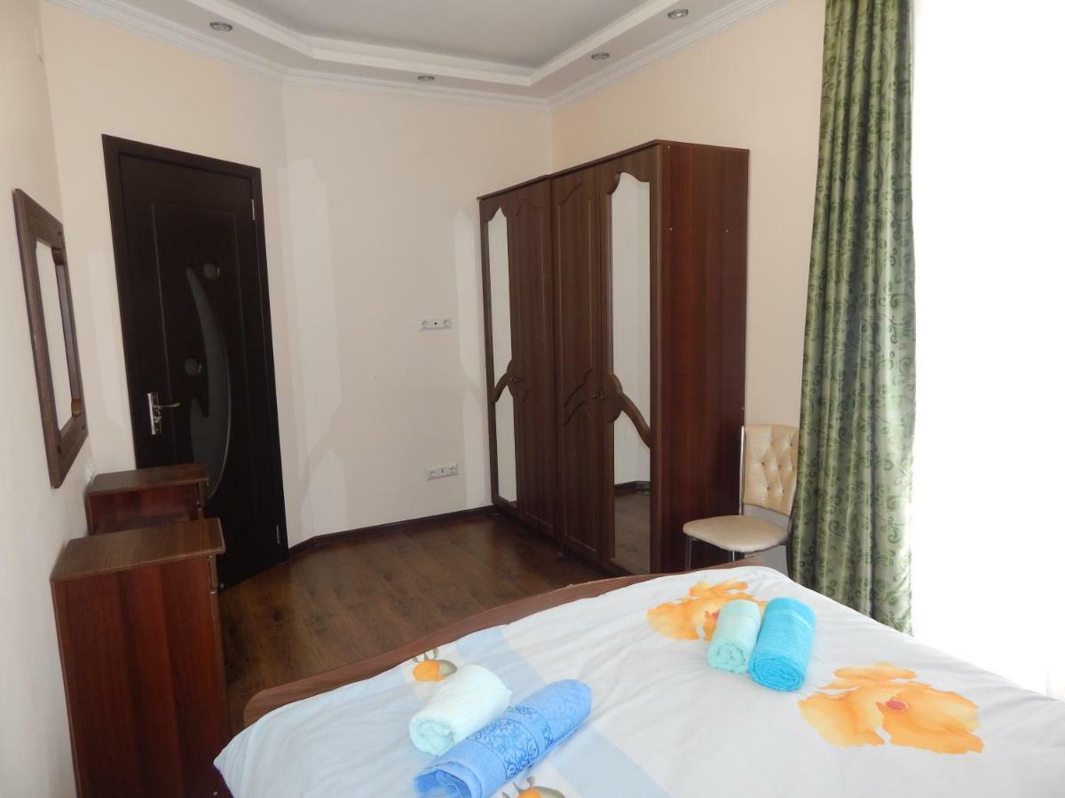 Apartment First Line From Sea Batumi Eksteriør billede